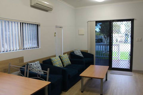 Mandurah Ocean Marina Chalets - Accommodation Yamba 4