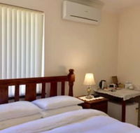 The Royal Dolphin BB in Safety Bay - Accommodation Yamba