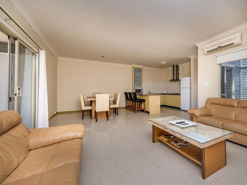 Seafront Unit 49 - Accommodation Yamba 6