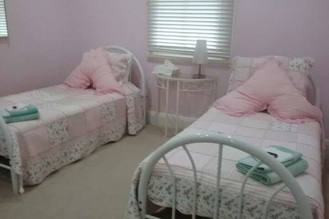 Langley Cottage B & B - Accommodation Yamba 3