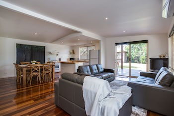 Tasman Surf House - Accommodation Yamba 0