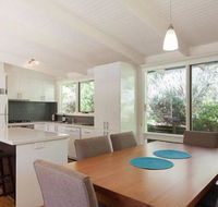 Maryrose Beautiful close walk to the beach - Accommodation Yamba