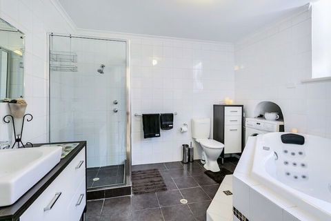 THE CHURCH Gawler Barossa Region - Accommodation Yamba 3