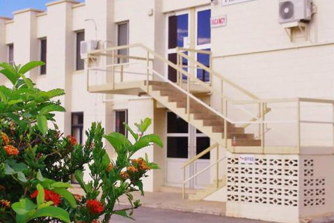 Accommodation At Isa - Accommodation Yamba 7