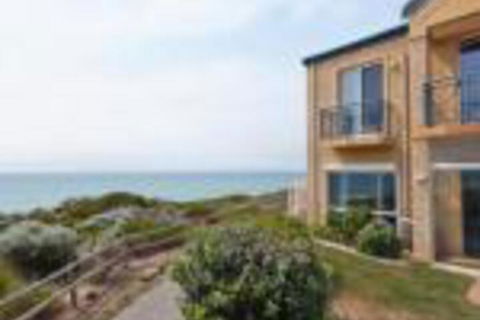 Caravel Beach House Mandurah - Accommodation Yamba 0