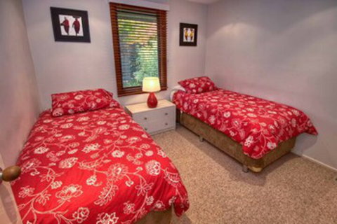 After Golf - Accommodation Yamba 5