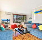 Sandy Toes Beach House Jervis Bay 2min to Beach - Accommodation Yamba
