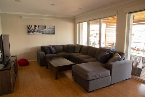 Waterside Canal Dreams - Accommodation Yamba 2