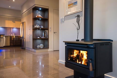 Lavina Luxury Beach House - Accommodation Yamba 2