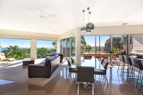 Lavina Luxury Beach House - Accommodation Yamba 7