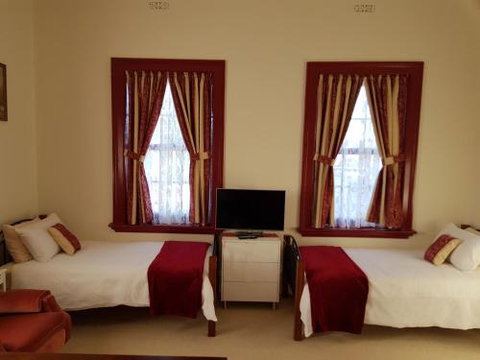 Blayney Post Office Bed & Breakfast - Accommodation Yamba 5