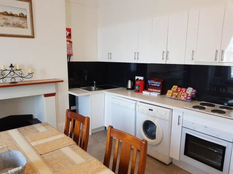 Blayney Post Office Bed & Breakfast - Accommodation Yamba 0