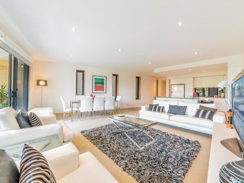 Cscape 3brm Apartment With A View - Accommodation Yamba 1