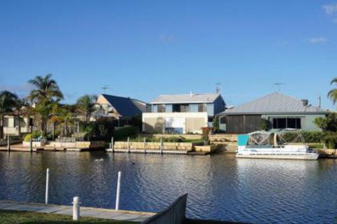 Holiday House - Accommodation Yamba 0