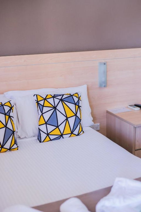 Hotel Canobolas Motel & Units - Accommodation Yamba 5