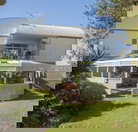 Through the Looking Glass - Accommodation Yamba