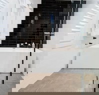 Bespoke On Main - Accommodation Yamba