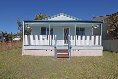 Perfect For Two Families - Accommodation Yamba 6