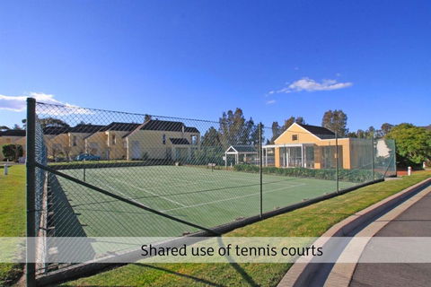 The Moorings Waterfront - Accommodation Yamba 3