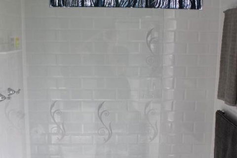 The Dollhouse Cottage - Accommodation Yamba 7