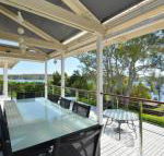 Morisset Bay Waterfront Views Lake House looking over Trinity Marina - Accommodation Yamba