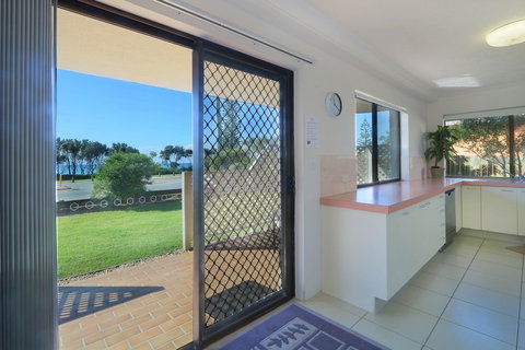 Acacia Kingscliff Town Holiday Apartment - Accommodation Yamba 6