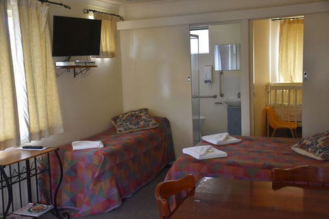 Valley Views Motel & Chalets - Accommodation Yamba 1