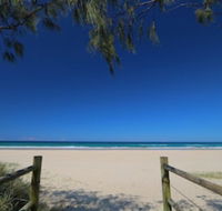 A Deluxe Swim Up Drift Apartments South - Accommodation Yamba