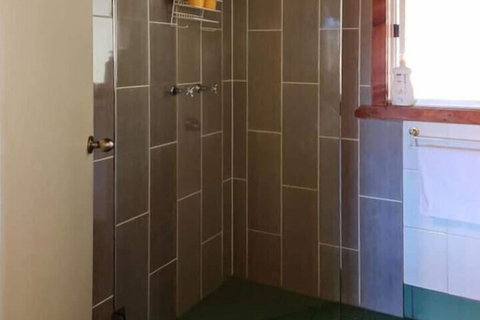 Shady Creek Eco Cabin - Accommodation Yamba 5