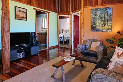 Shady Creek Eco Cabin - Accommodation Yamba 4