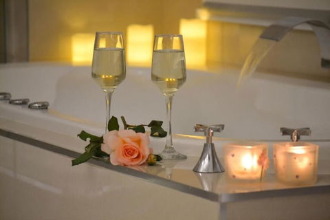 Sapphire Shores Luxury Retreat - Accommodation Yamba 0