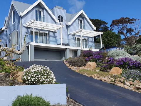 Sapphire Shores Luxury Retreat - Accommodation Yamba 3