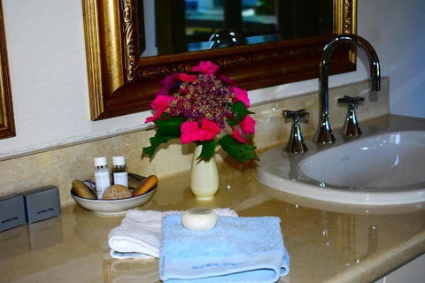 Sapphire Shores Luxury Retreat - Accommodation Yamba 1