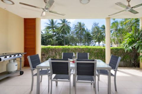 Peponi 2 - Beachfront Apartment - Accommodation Yamba 0