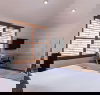 VERA 1BDR South Melbourne Apartment - Accommodation Yamba