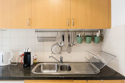 NAOMI, 2BDR South Melbourne Apartment - Accommodation Yamba 2