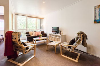 NAOMI, 2BDR South Melbourne Apartment - Accommodation Yamba 1