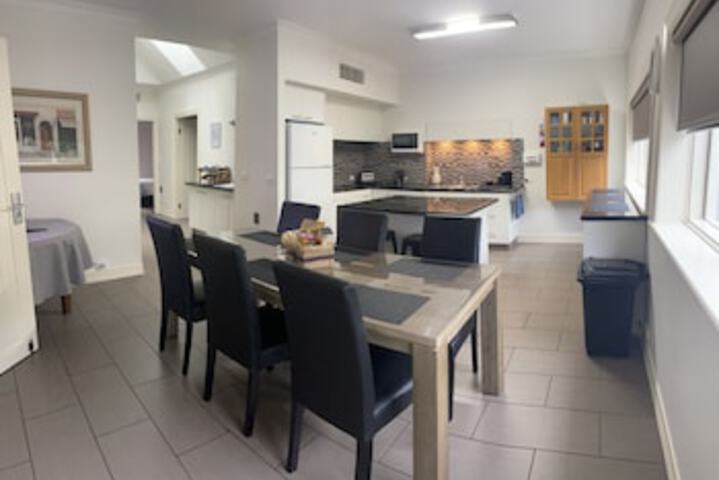 Dennington VIC Accommodation Yamba