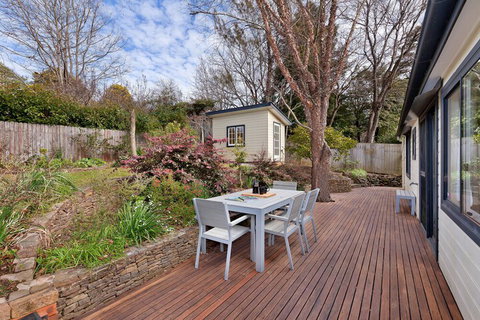 Botanica Cottage - Accommodation Yamba 1