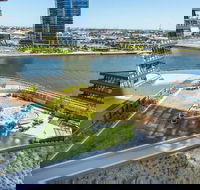 Onelife Docklands Luxury Apartment - Accommodation Yamba