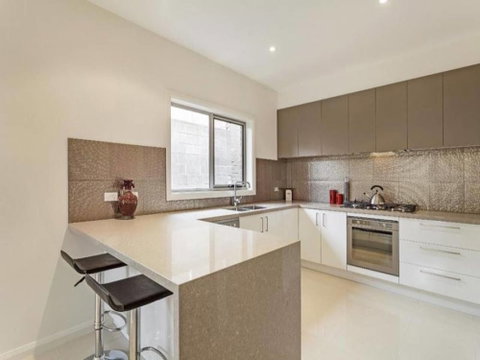 Signature Townhouse In Doncaster - Accommodation Yamba 2