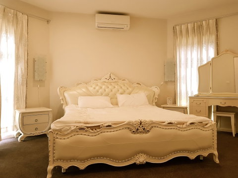 Signature Townhouse In Doncaster - Accommodation Yamba 0