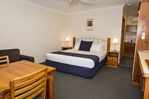 Colonial Motel And Serviced Apartments - Accommodation Yamba 1