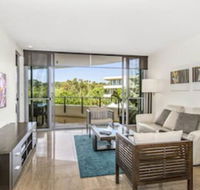 COTTON BEACH APARTMENT 33 WITH POOL VIEWS - Accommodation Yamba