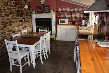 Hillside Cottage - Accommodation Yamba 0