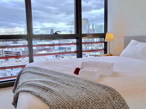 Pride Docklands Waterfront Apartment City View - Accommodation Yamba 2