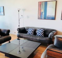 Astonishing Docklands View Deluxe Room - Accommodation Yamba