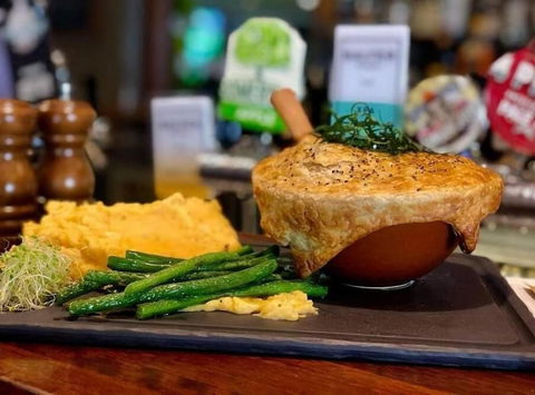 The Bowral Hotel - Accommodation Yamba 5