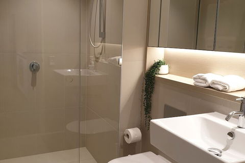 Orange Stay At Collins Wharf - Accommodation Yamba 3