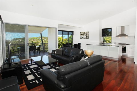 224 Centenary Heights Road Coolum Beach 500 Dollar Bond Linen Included - Accommodation Yamba 2